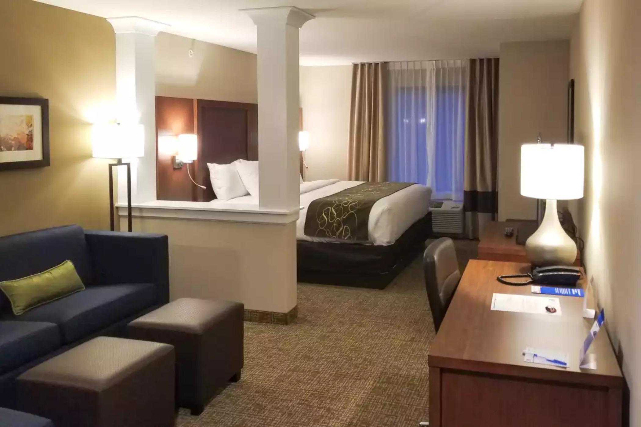 Comfort Inn & Suites Schenectady - Scotia Exterior photo
